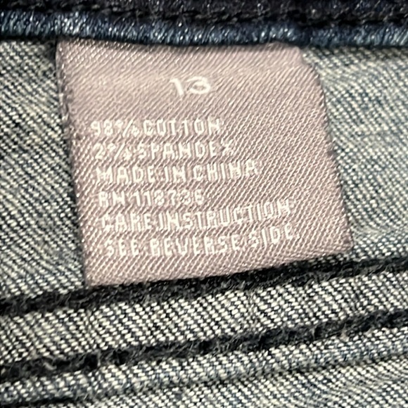 Women's Soundgirl Ripped Jean Capri Pants - Picture 5 of 5